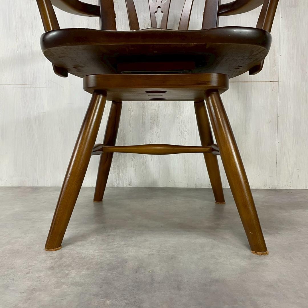 カリモク家具 回転式 アームチェア ダイニングチェア 無垢材 国産家具 B