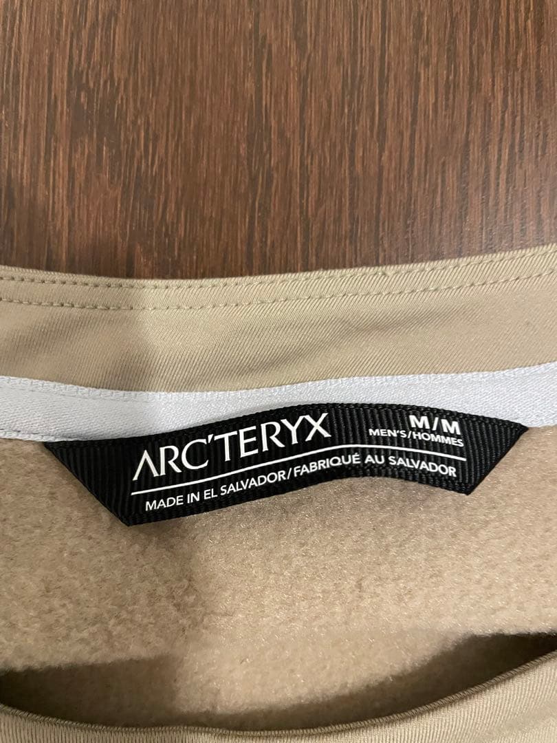 カイヤナイトクルーネック　ベージュ　メンズM