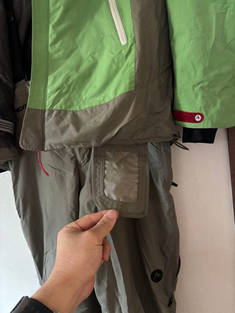 タイムセール‼️マムート　スキーウェア　スノーボードウェア中古　Marmot L