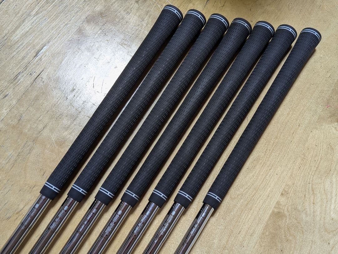 ミズノプロ　225アイアン 7本セット　DG S400 メーカー特注カスタム品