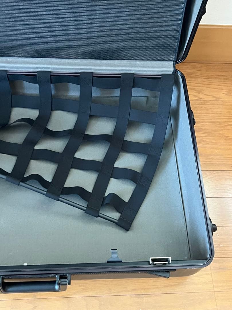 ゼロハリバートン　アルミスーツケース