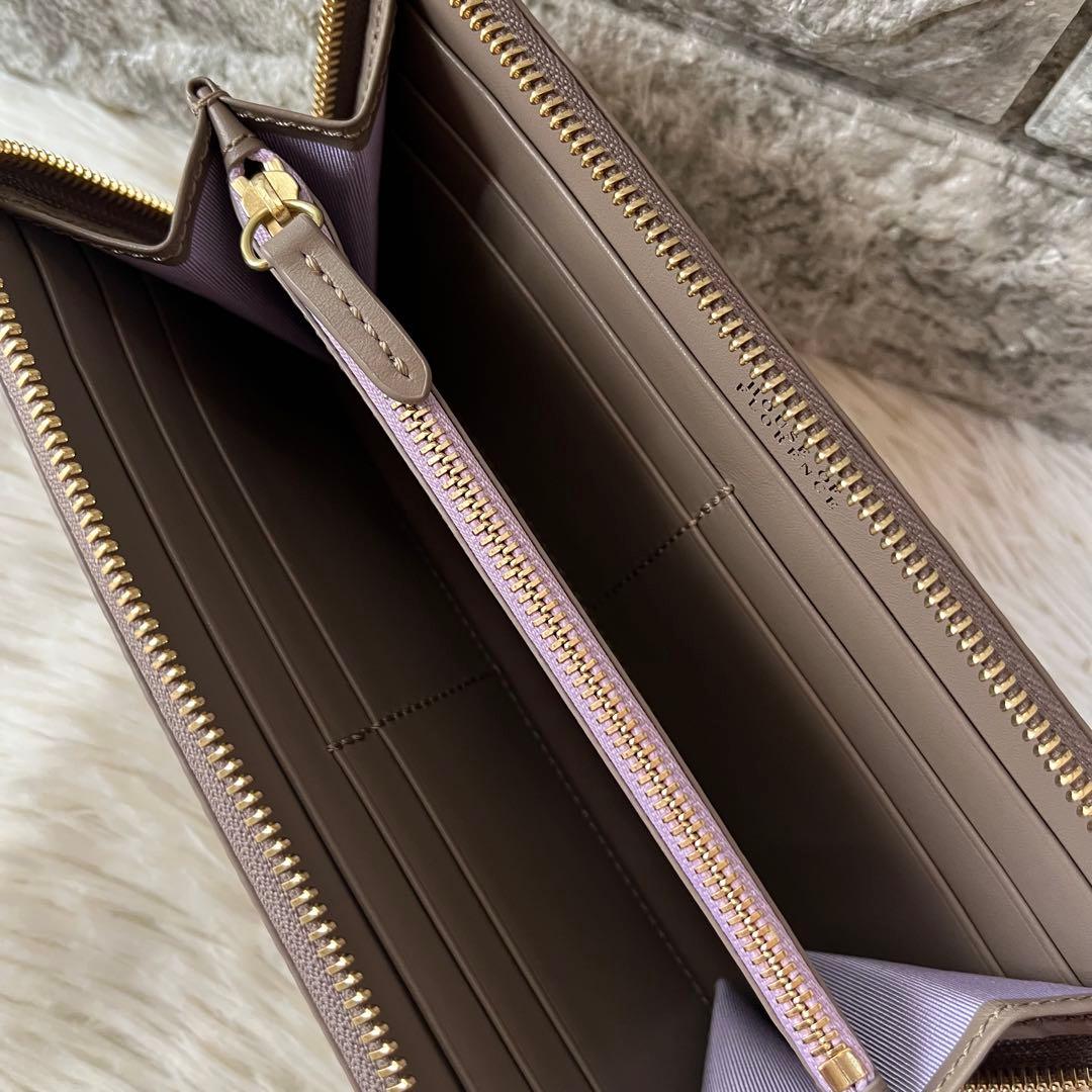 【新品未使用】ハウスオブフローレンス　レザー　ラウンドファスナー長財布