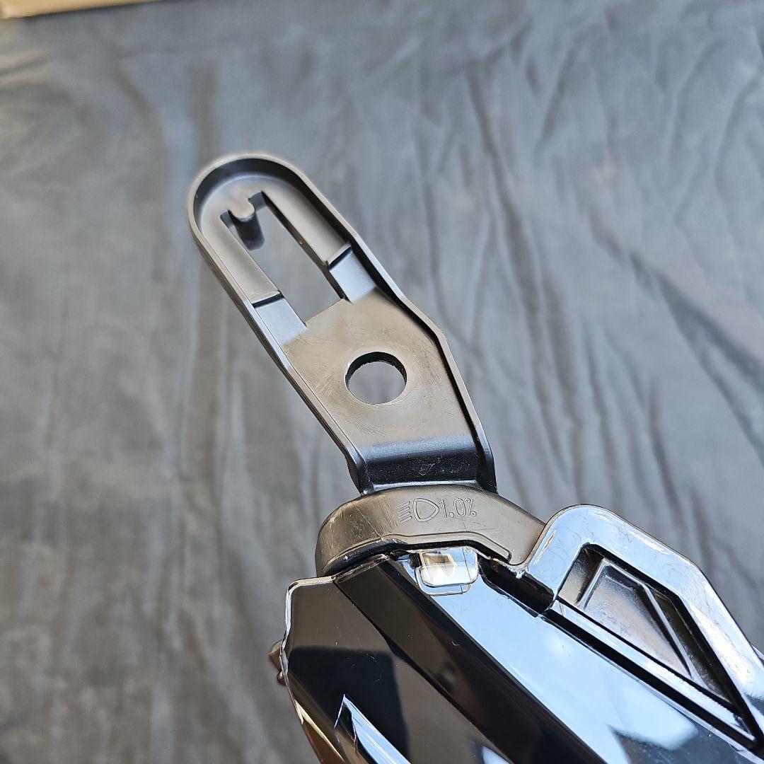 TRDエンジニア様専用】トヨタ 80系ハリアー 右ヘッドライト 中古