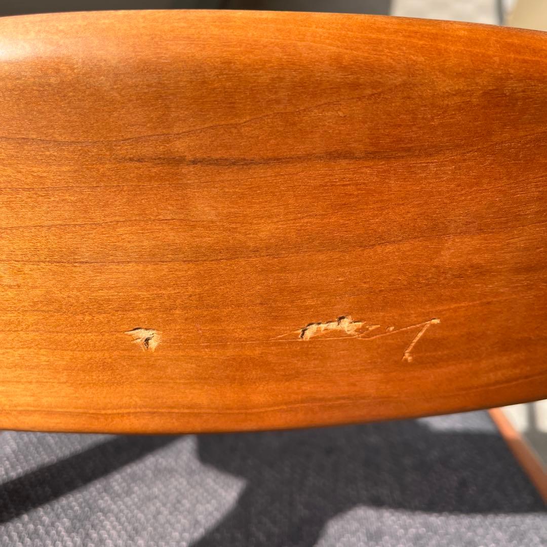 SiKIファニチャー ユナ ブラックチェリー オイル仕上げ、背面傷あり