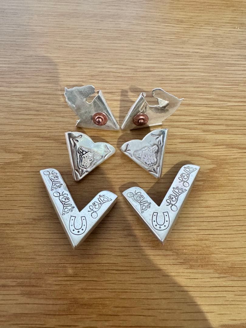 リーバイス®オリジナルカラーコーナーピンズ 3種セット - メルカリ