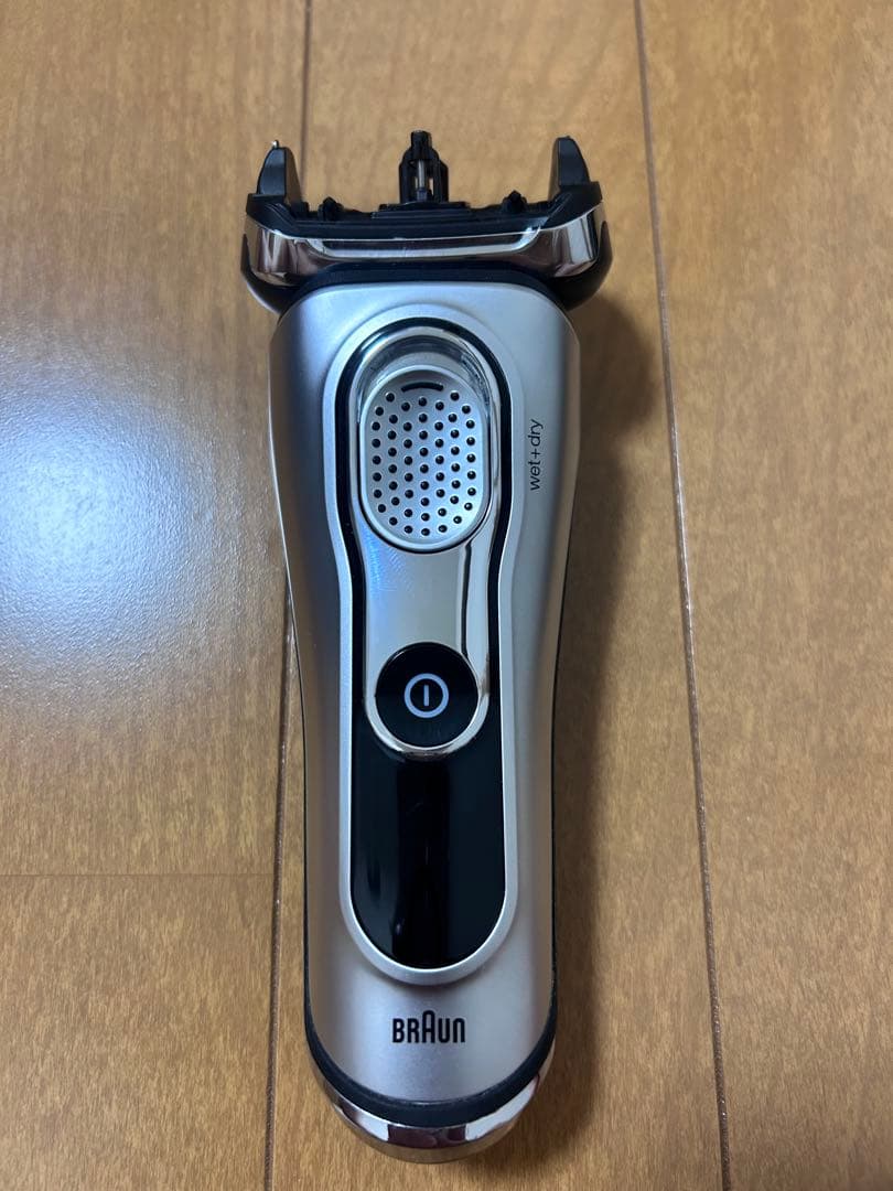 ブラウンシェーバー series9 アルコール洗浄機付き