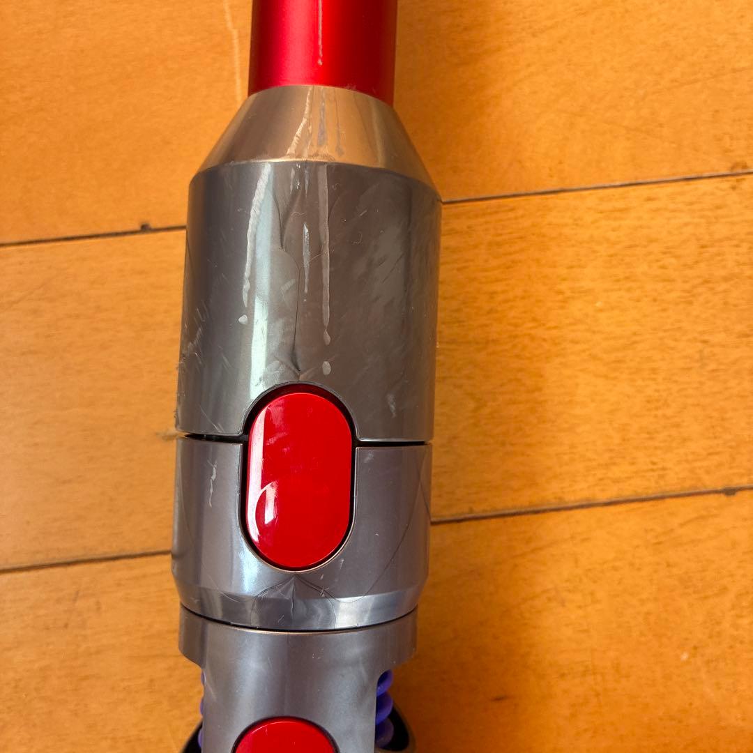 Dyson V8 slim fluffy+　掃除機 各種アタッチメント付き