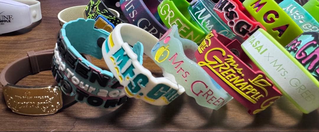 Mrs. GREEN APPLE ラバーバンドセット - メルカリ