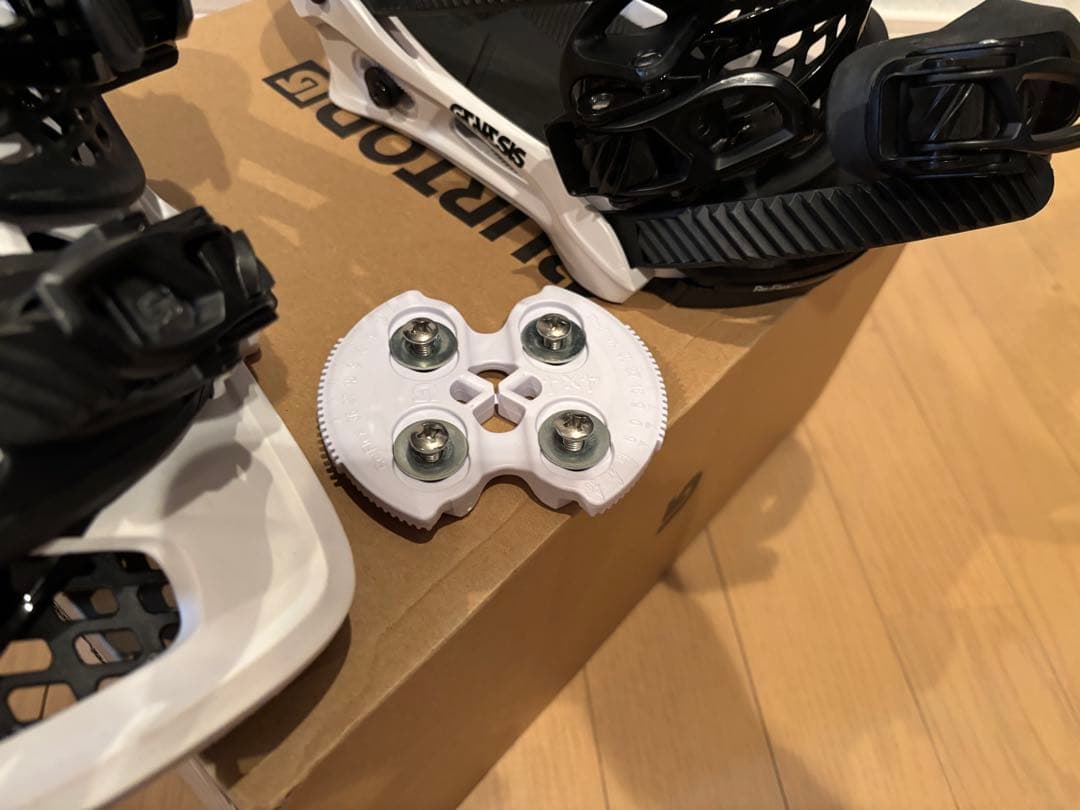 Burton Genesis ビンディング Sサイズ ホワイト/ブラック