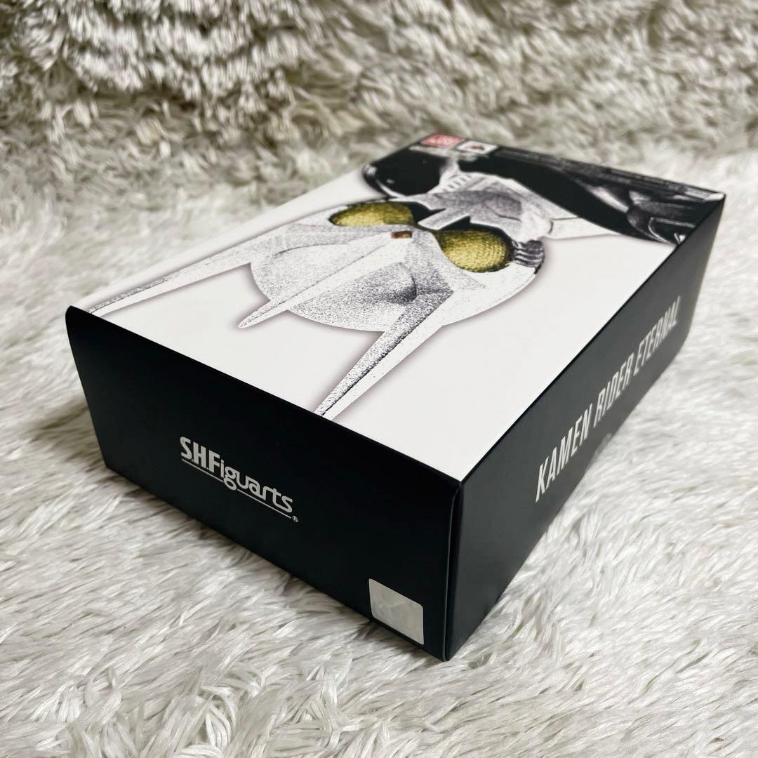 新品未開封　S.H.Figuarts（真骨彫製法）仮面ライダーエターナル