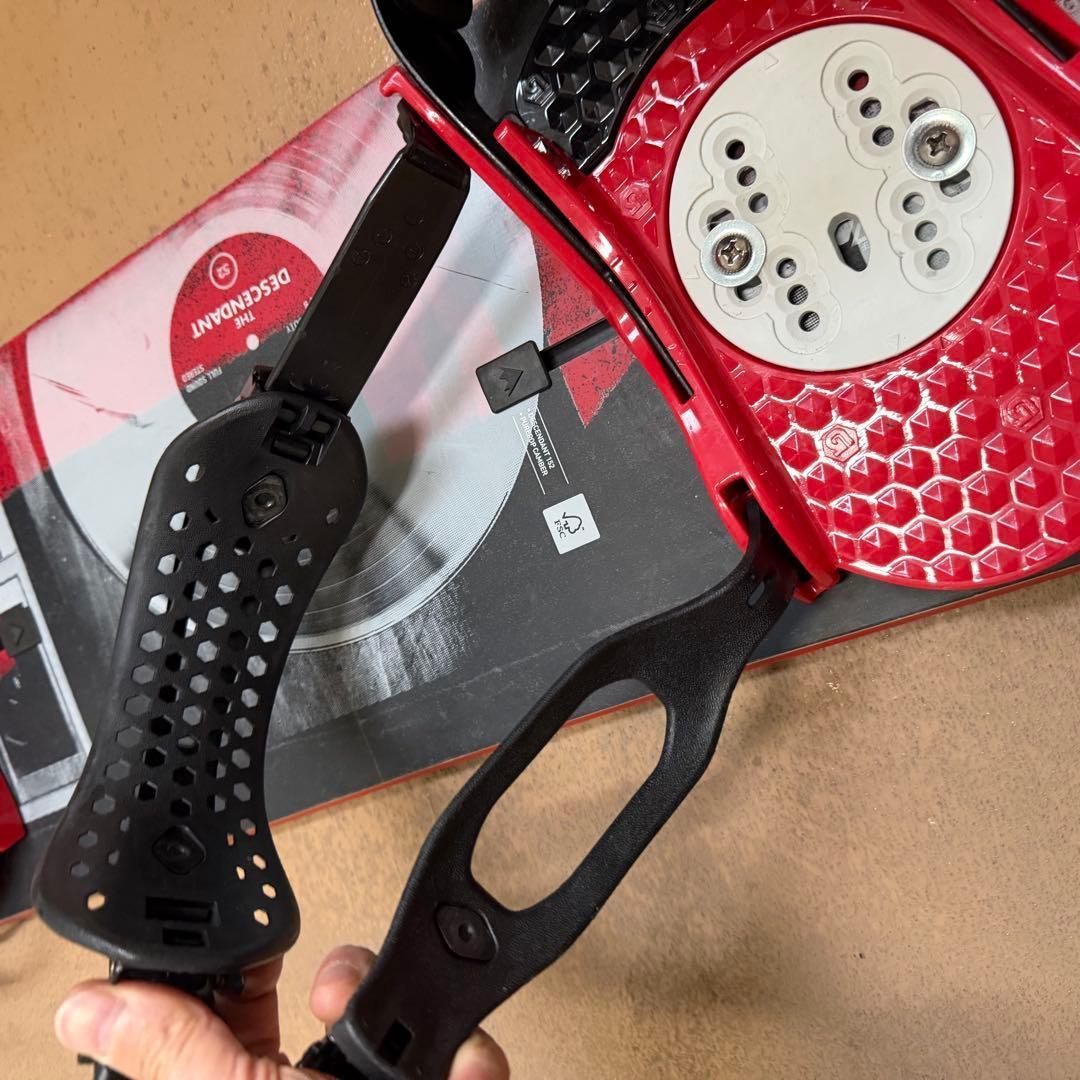 人気デザイン！ BURTON DESCENDANT 152 初中級者にオススメ！