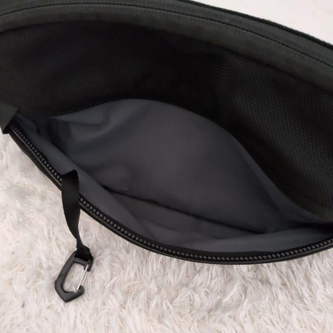 【極美品 現行】Aer Day Sling 3　ボディバッグ　ブラック