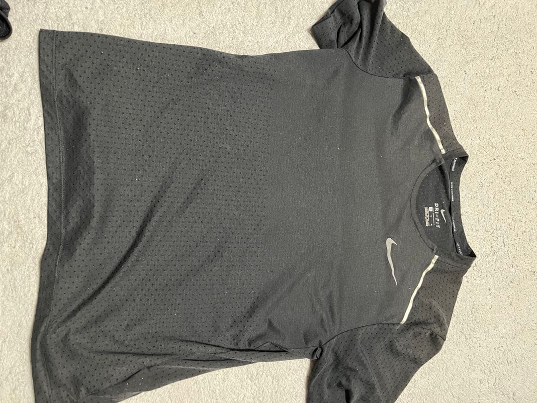 NIKE エアロスイフト上下セットM