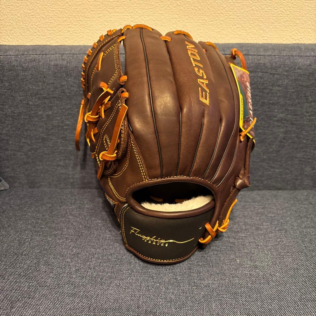 【日本未発売】EASTON FLAGSHIPシリーズ硬式投手用イーストン左投げ