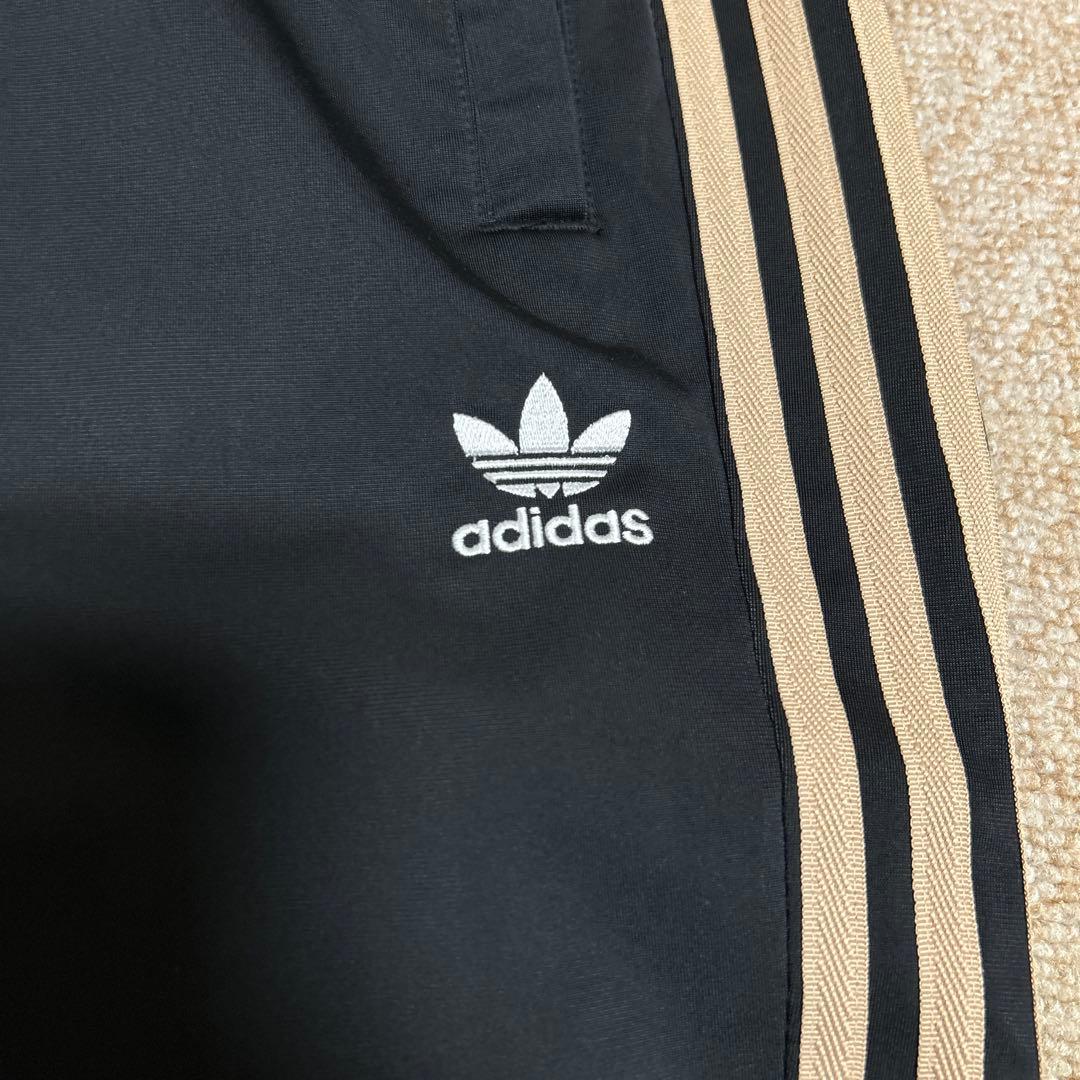 アディダス　トラックジャージ　上下