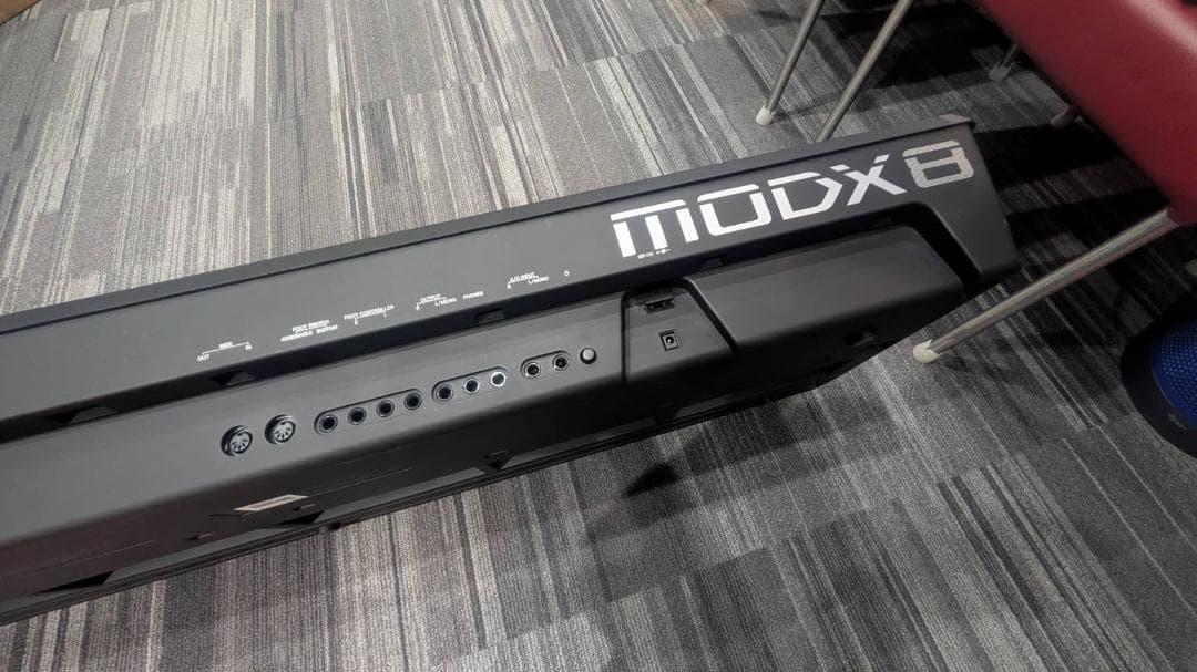 Yamaha MODX8 88鍵シンセサイザー 本体、専用ペダル、専用ケース他