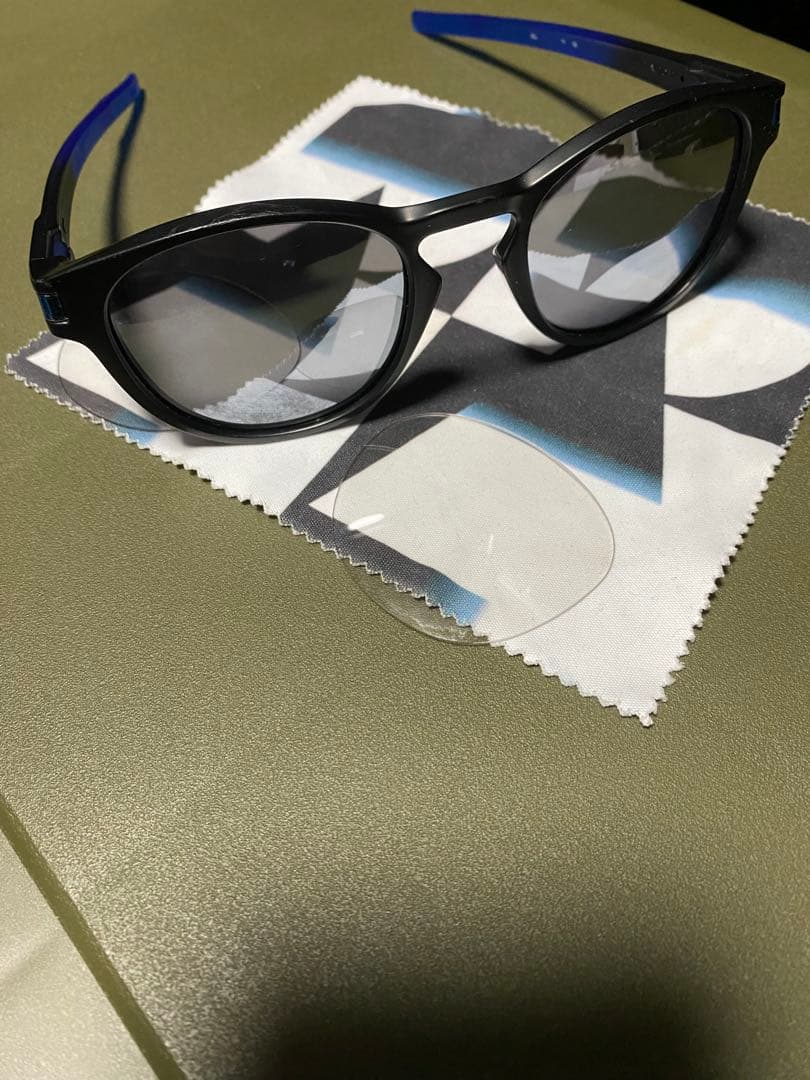 オークリー　ラッチ　替えレンズ付き