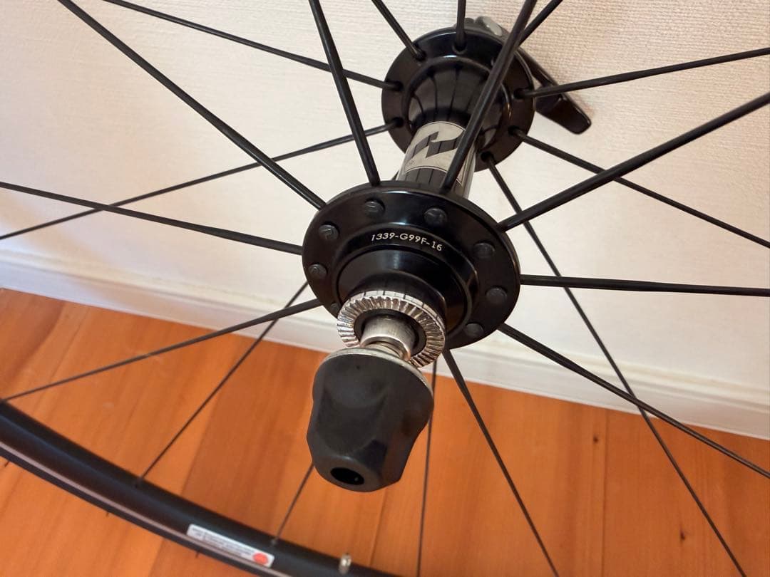 Reynolds - ソリチュード 11速対応 軽量アルミホイール 11S