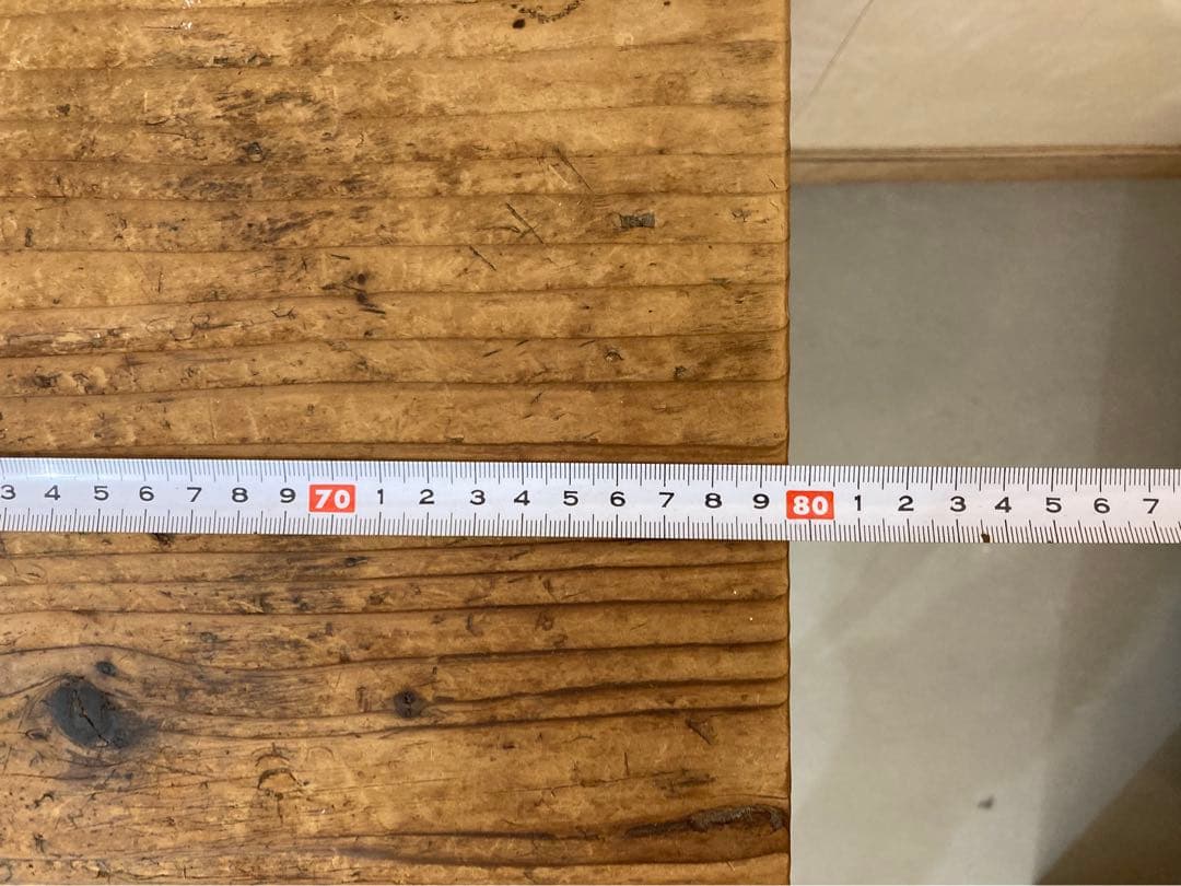 見直ししました。】古道具のテーブル