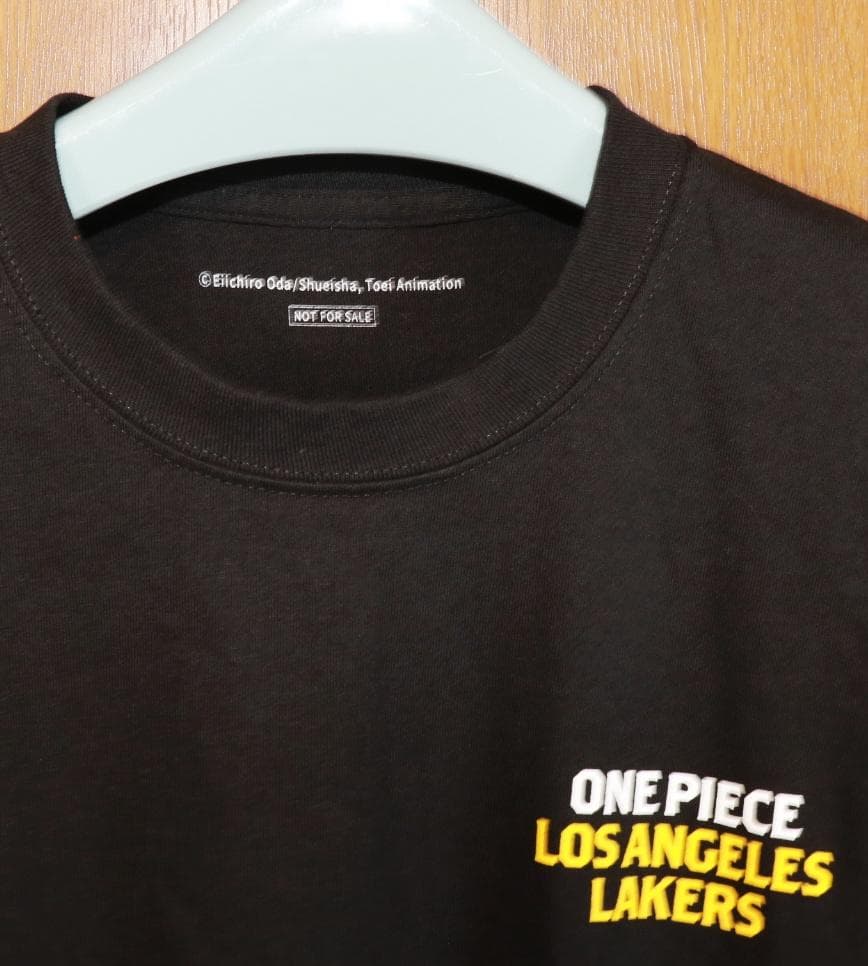 レイカーズ　ワンピース　限定　コラボ Tシャツ XL ＋ポスター　【非売品】