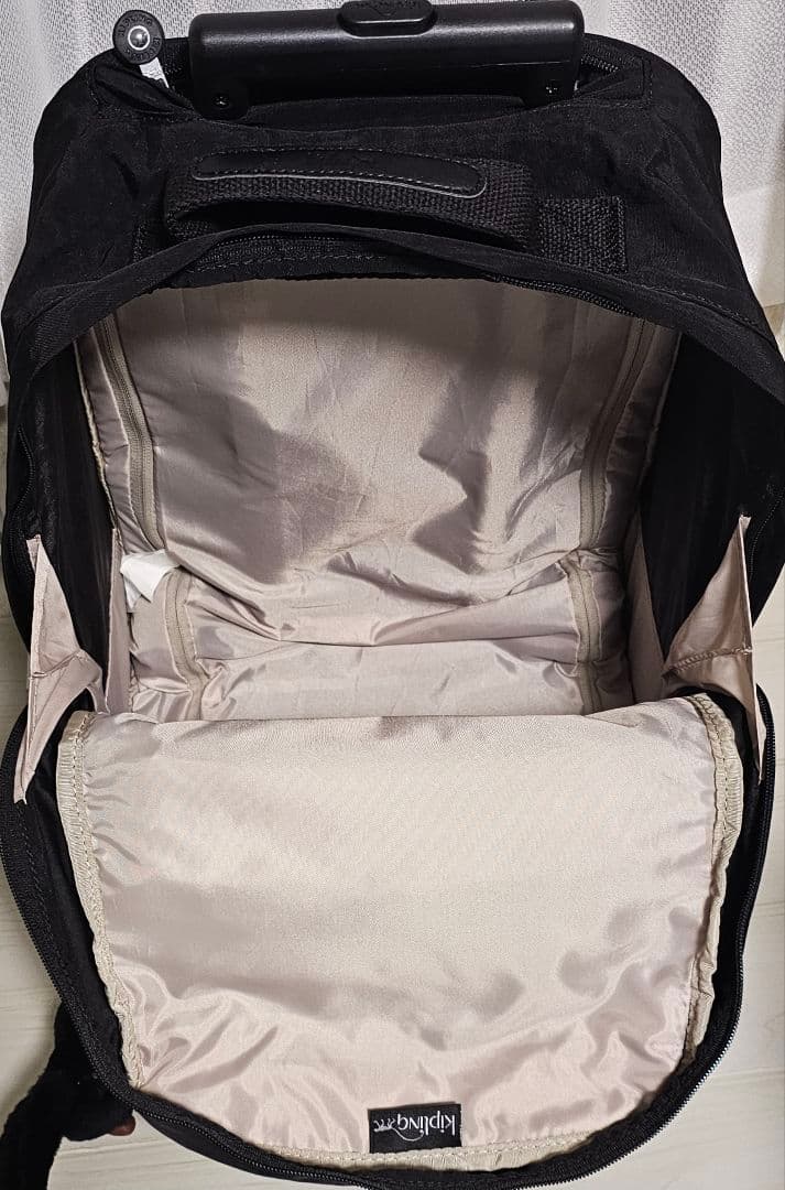 ☆Kiplingsキャリーケース☆黒☆