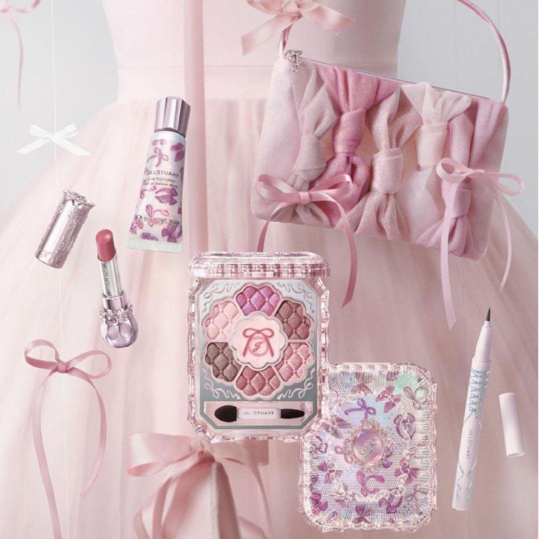 ①JILL STUART クリスマスコフレ2025 リボンファッションショー