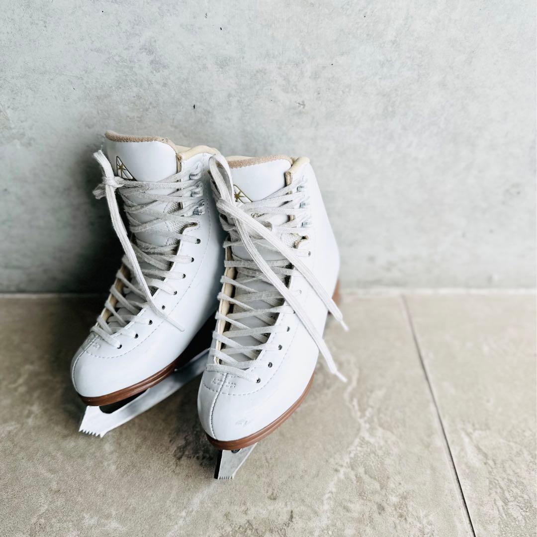 ジュニア】フィギュアスケート靴 ジャクソン アーティストプラス 13J