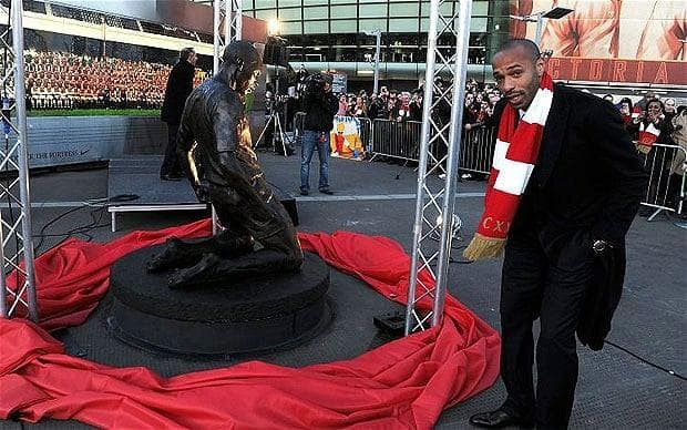 【送料無料】 アーセナル　ティエリ・アンリ　アウェイ （04-05) (M)