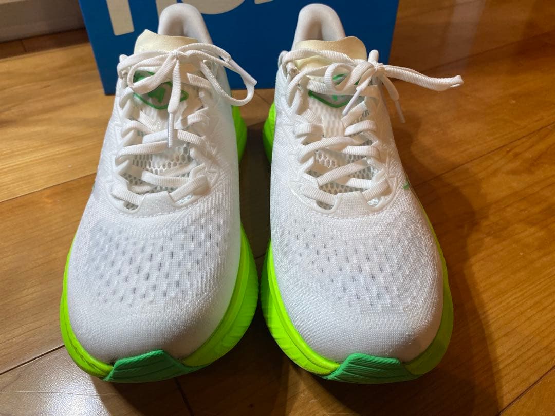HOKA マッハ6 MACH6 ホワイト/グリーン　26.0