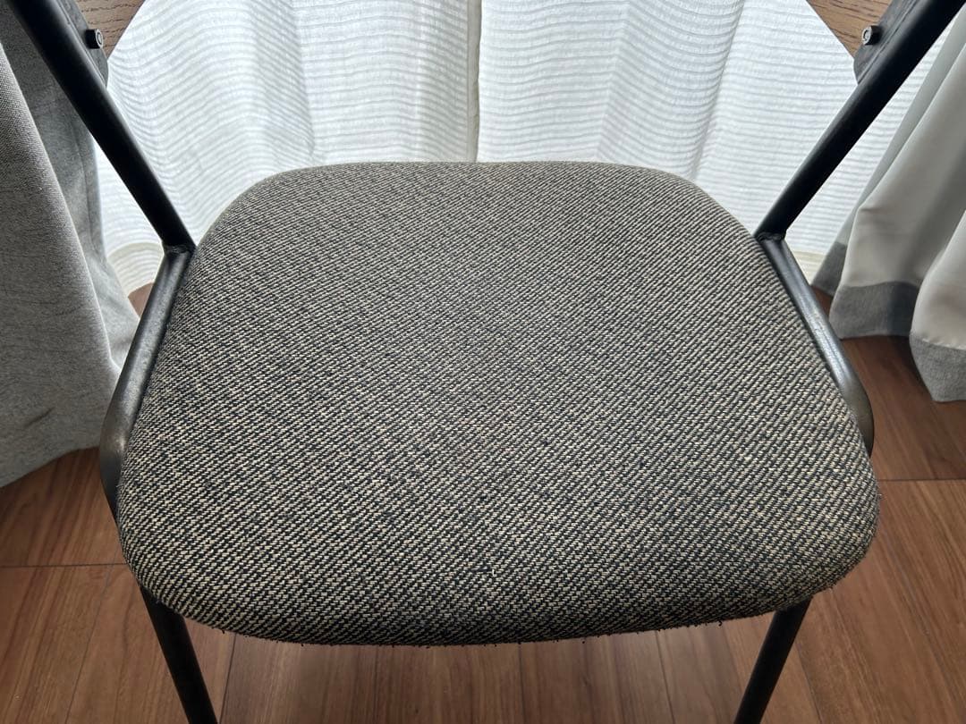 アデペシュ　ダニスショートアームチェア アームナチュラル