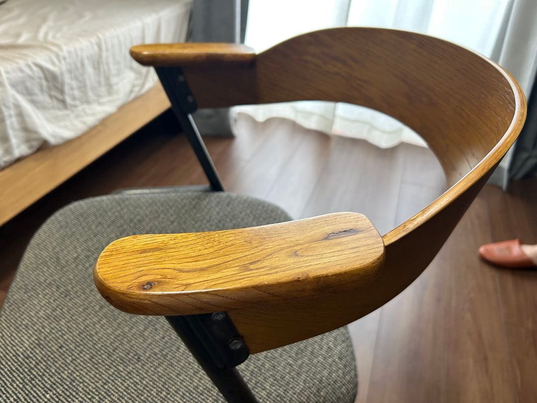 アデペシュ　ダニスショートアームチェア アームナチュラル