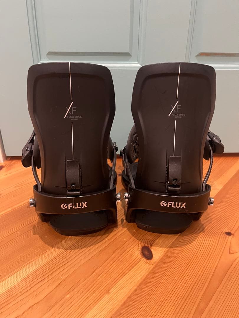 美品 FLUX XF Mサイズ フラックス　バインディング