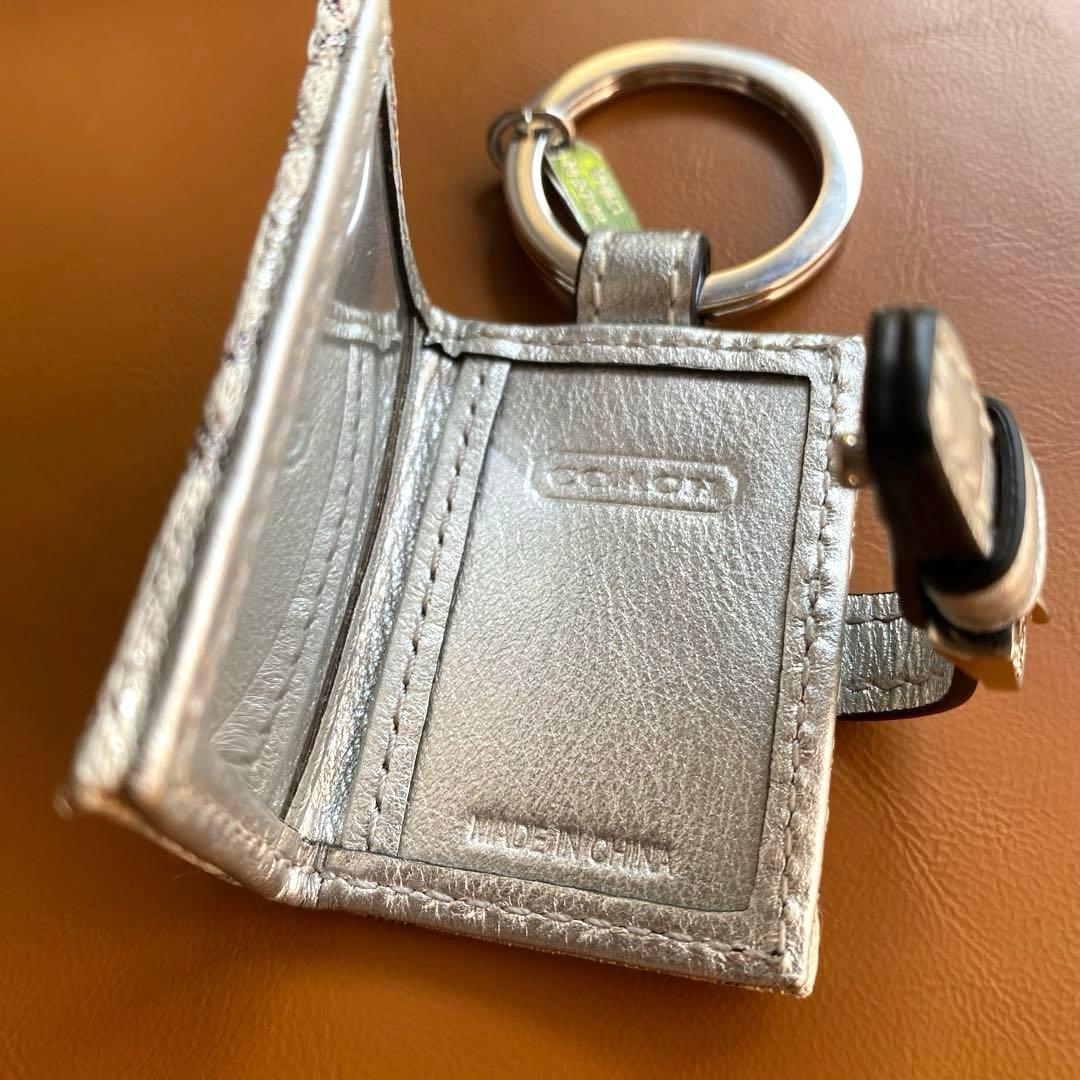 コーチピクチャーフレームキーホルダー