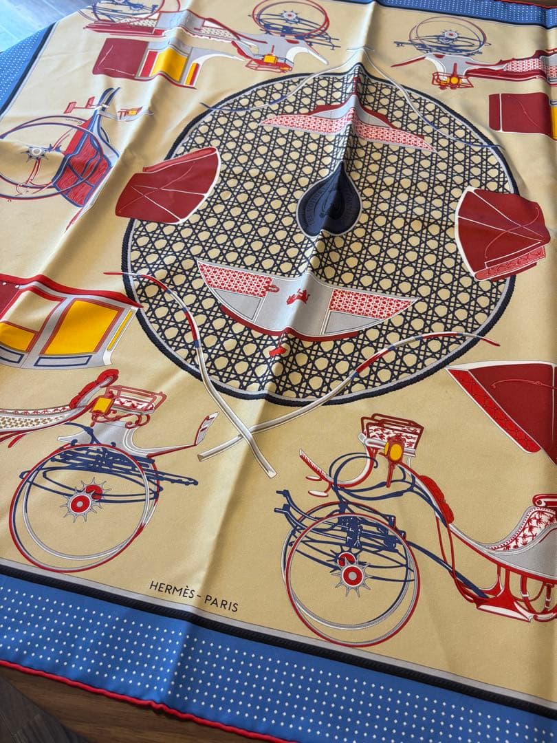 エルメス　クリスマス限定ケース　折畳式幌　馬車　カレ90 スカーフ