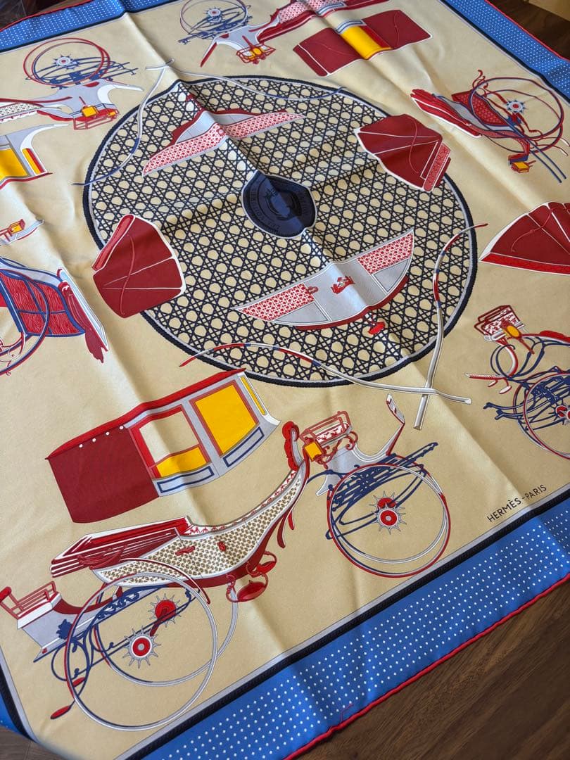 エルメス　クリスマス限定ケース　折畳式幌　馬車　カレ90 スカーフ