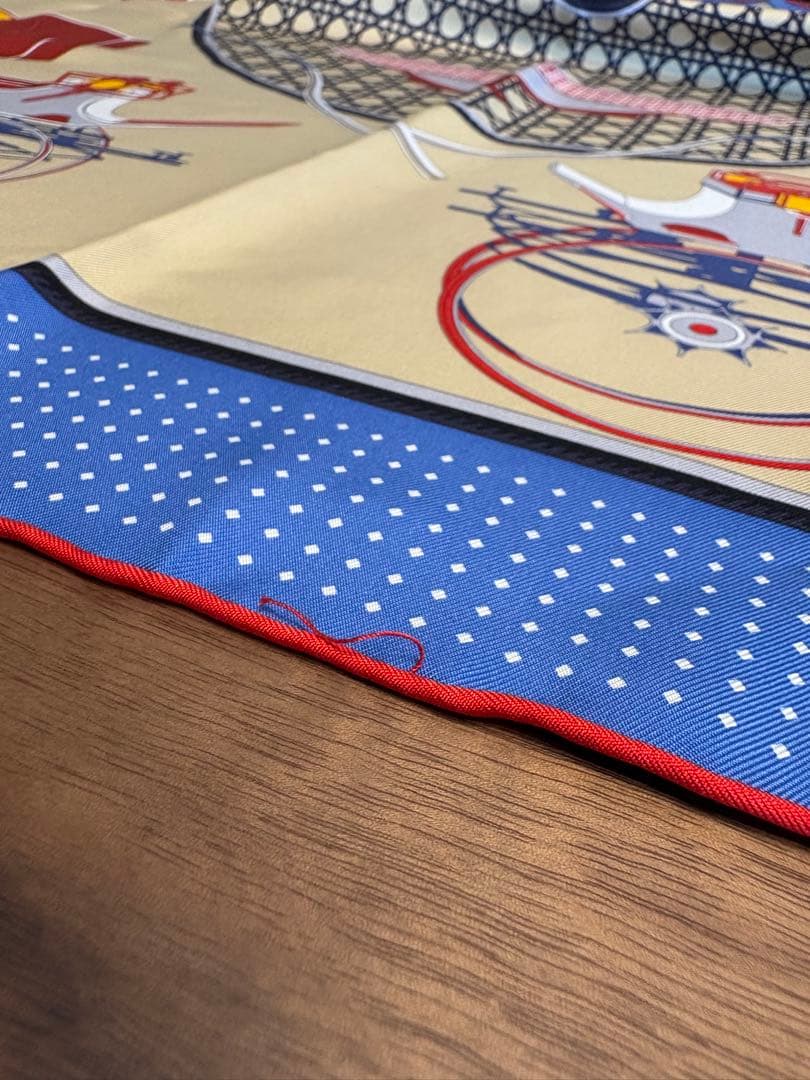 エルメス　クリスマス限定ケース　折畳式幌　馬車　カレ90 スカーフ