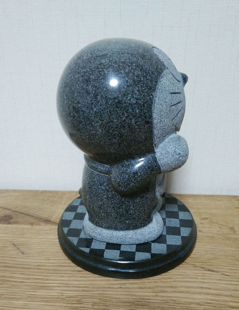 TAKAO ドラえもん 御影石　スタチュー