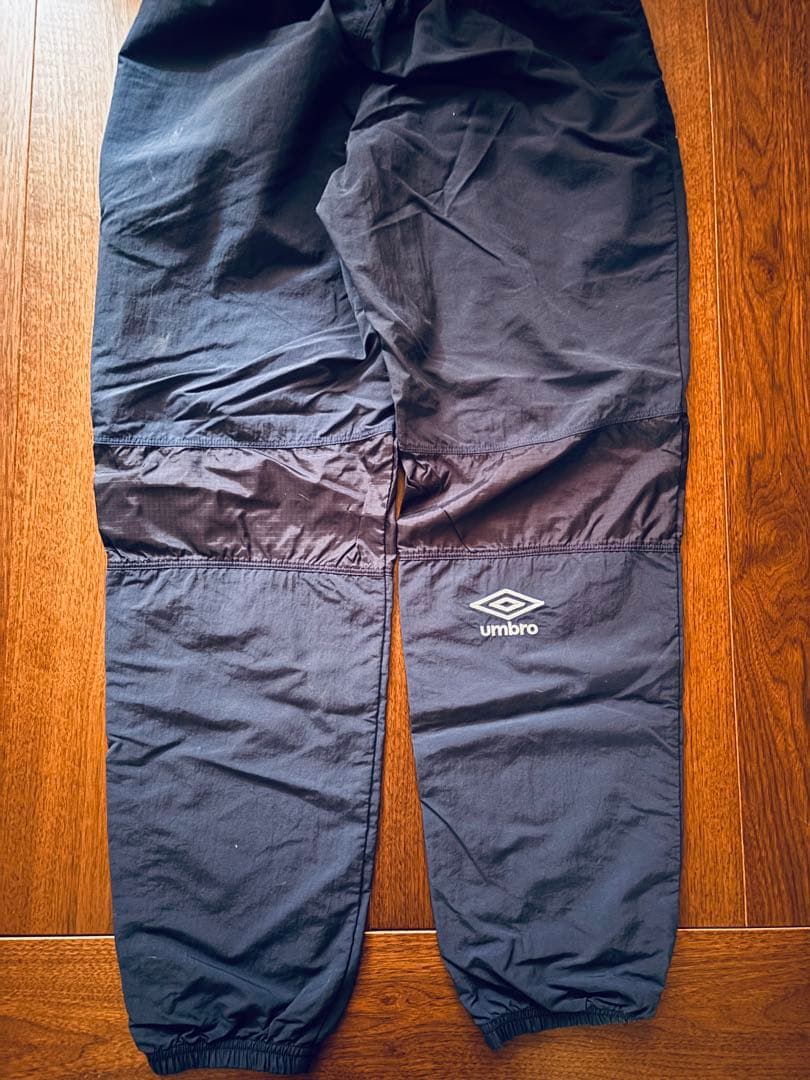 Umbro フード付ピステ上下セットアップM フットサル