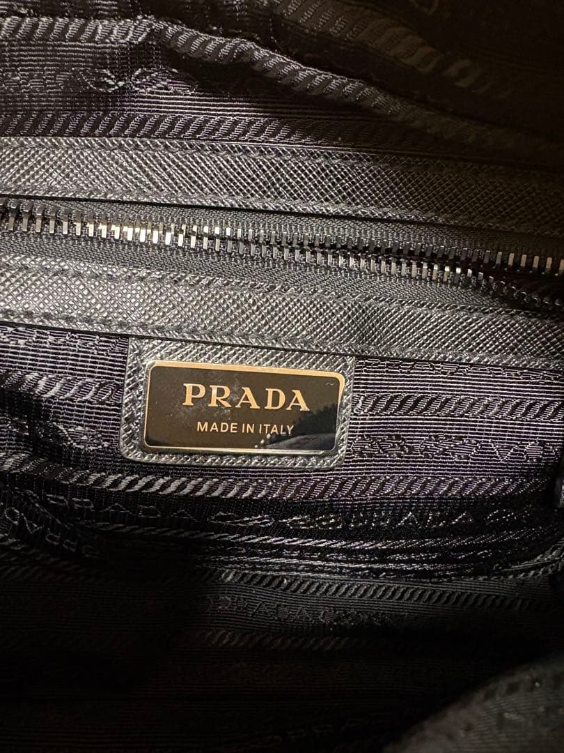 PRADA Re-Nylon ブラック ショルダーバッグ