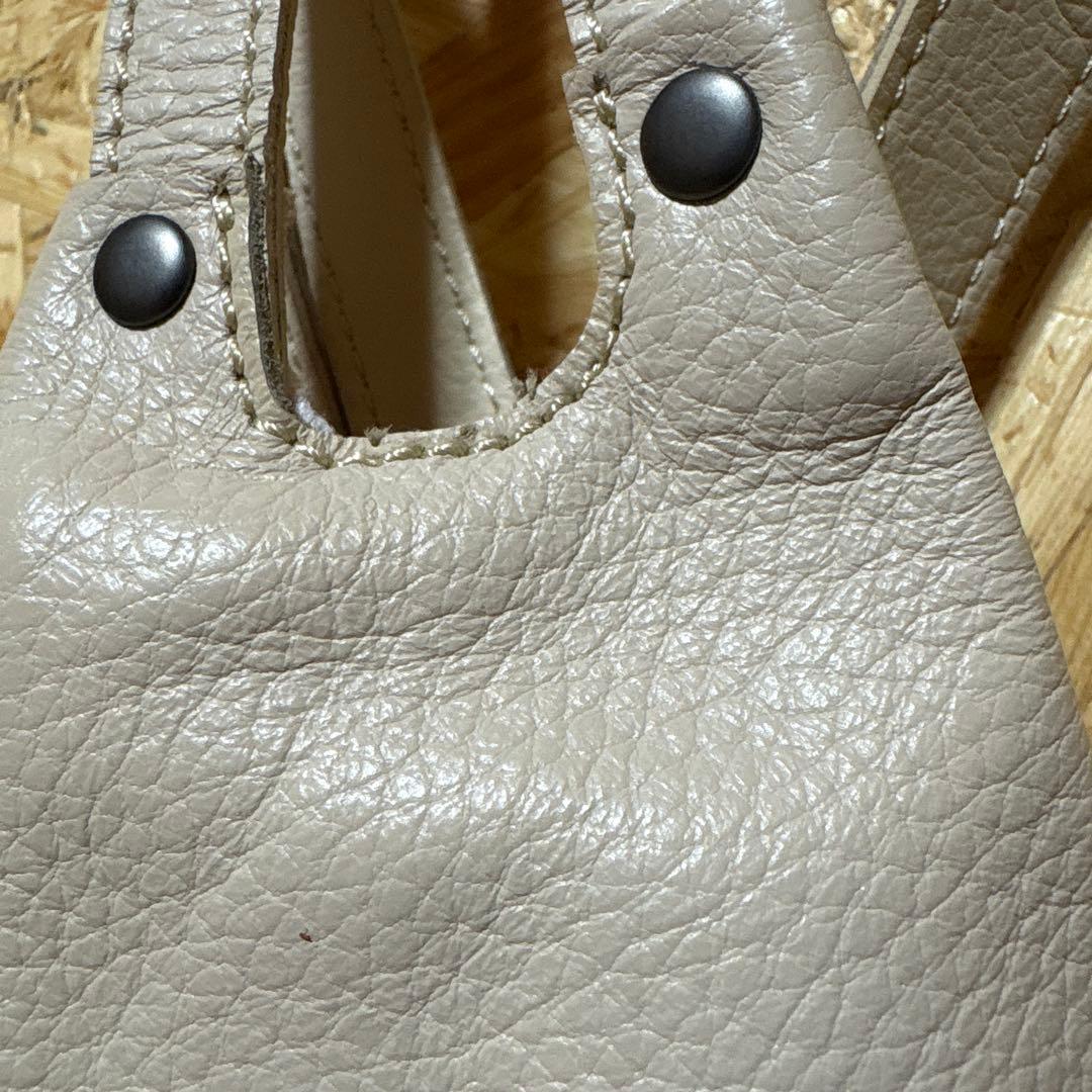 sarah pacini 本革レザー ボディバッグ ショルダーバッグベージュ