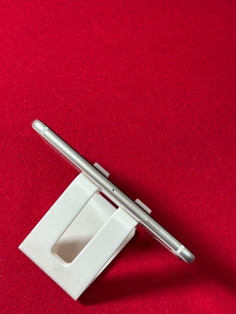 n*d様 【8524】iPhone SE3第3世代スターライト 64GB sim