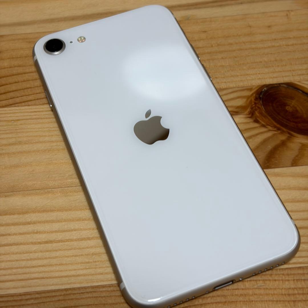 m*n様 バッテリー新品　iPhoneSE第3世代64GB SIMフリー　美品