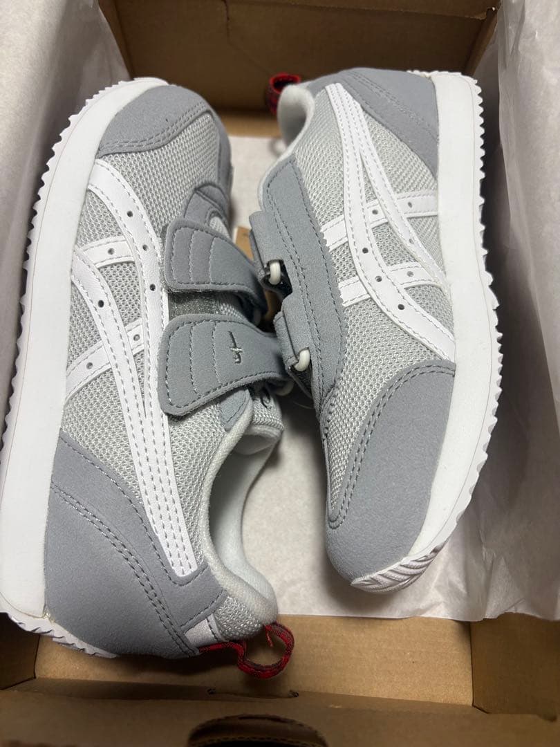 【新品箱未使用】ファミリア19.5 アシックスグレースニーカー