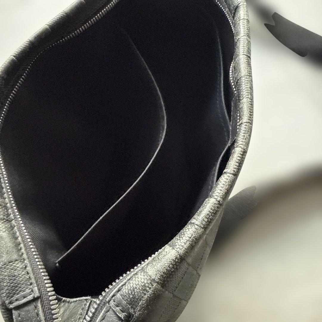 ブラックレザーショルダーバッグ ダミエ