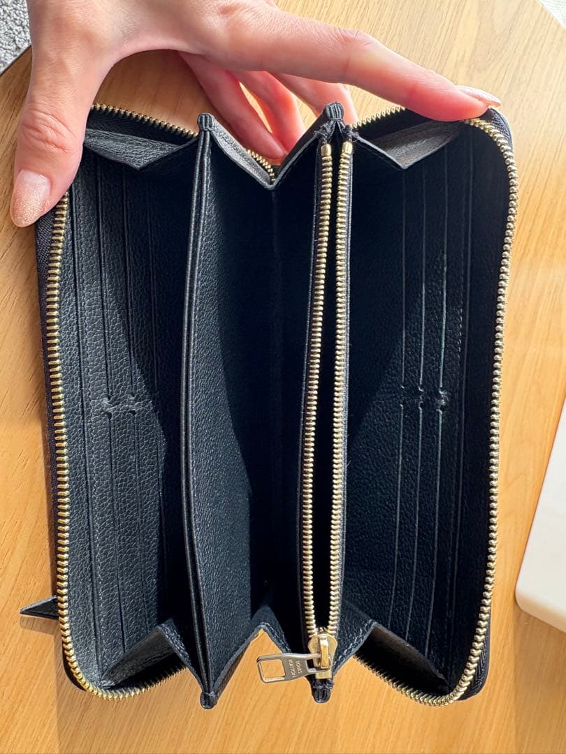 LOUIS VUITTONモノグラム ジャイアント ジッピーウォレット現行モデル