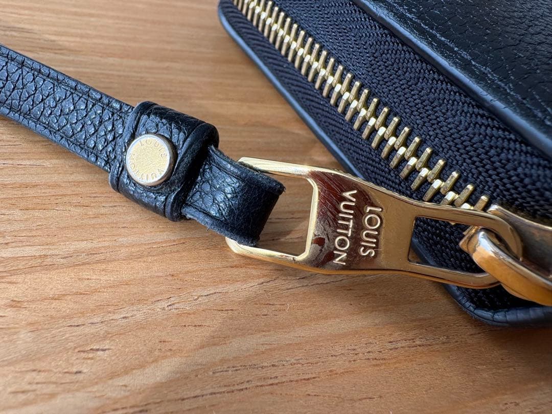 LOUIS VUITTONモノグラム ジャイアント ジッピーウォレット現行モデル