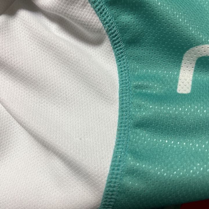 レリックreric新品ウエアMサイズ／オールシーズン/ラファ