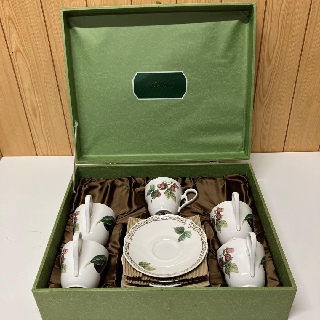 ESV44 【展示品】ノリタケ　カップ&ソーサー 5客セット 大皿