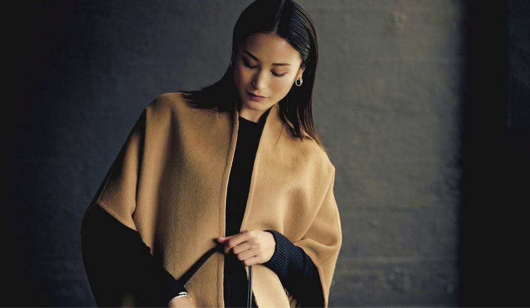 美品VALENTINOヴァレンティノ ケープ　ダブルフェイス　ポンチョ　コート