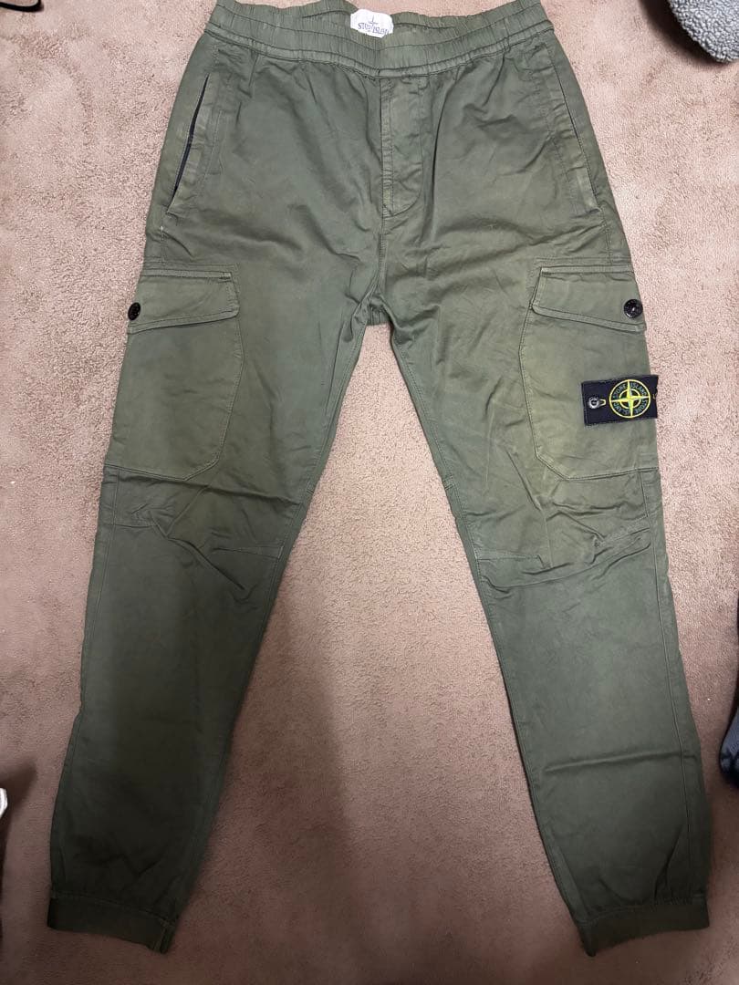ストーンアイランド　カーゴパンツ オリーブ色